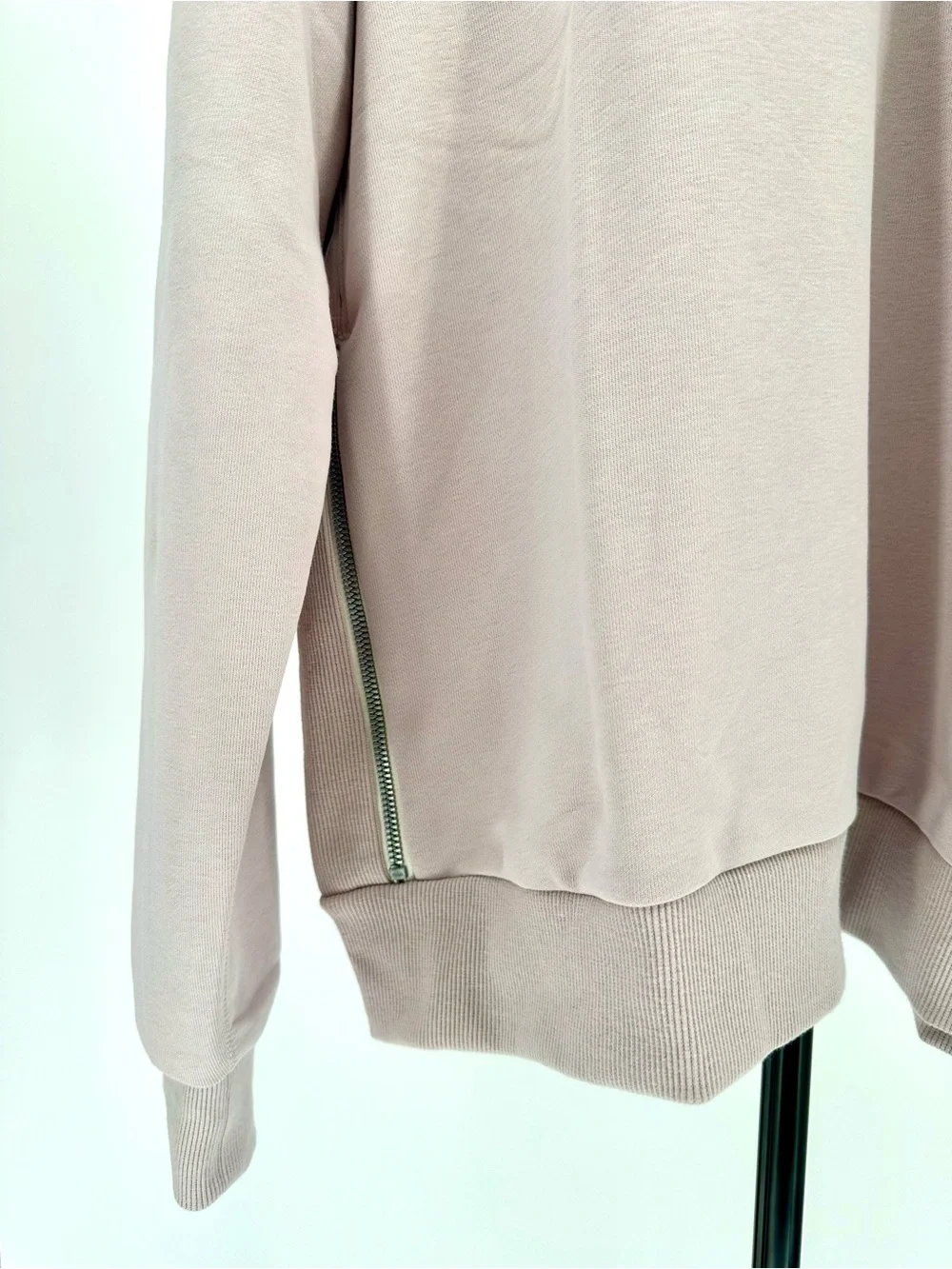 Nike Men's Suns Crewneck Sweatshirt in Light Taupe with Black Logo X-Large NWT